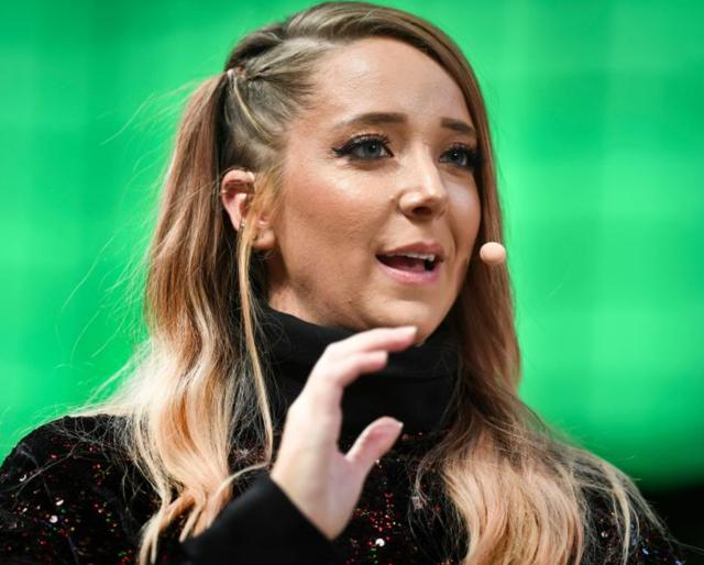 The hairline of Jenna Marbles