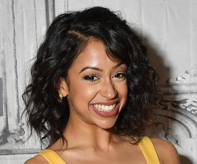 The hairline of Liza Koshy