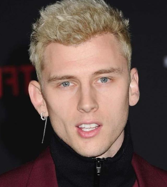 The hairline of Machine Gun Kelly