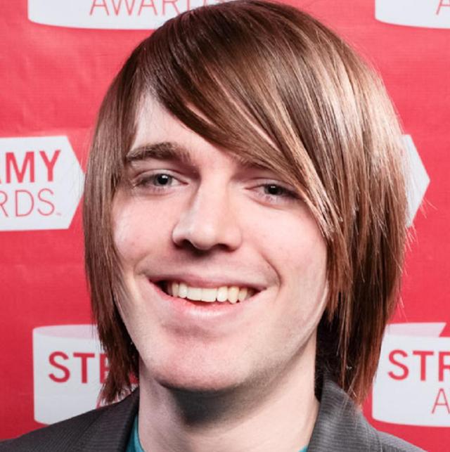 The hairline of Shane Dawson